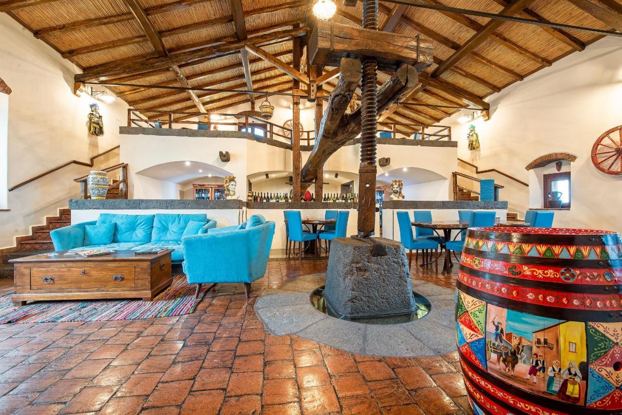 Etna Quota Mille Boutique Hotel, Typical Sicilian Food & Wine Randazzo Exterior photo