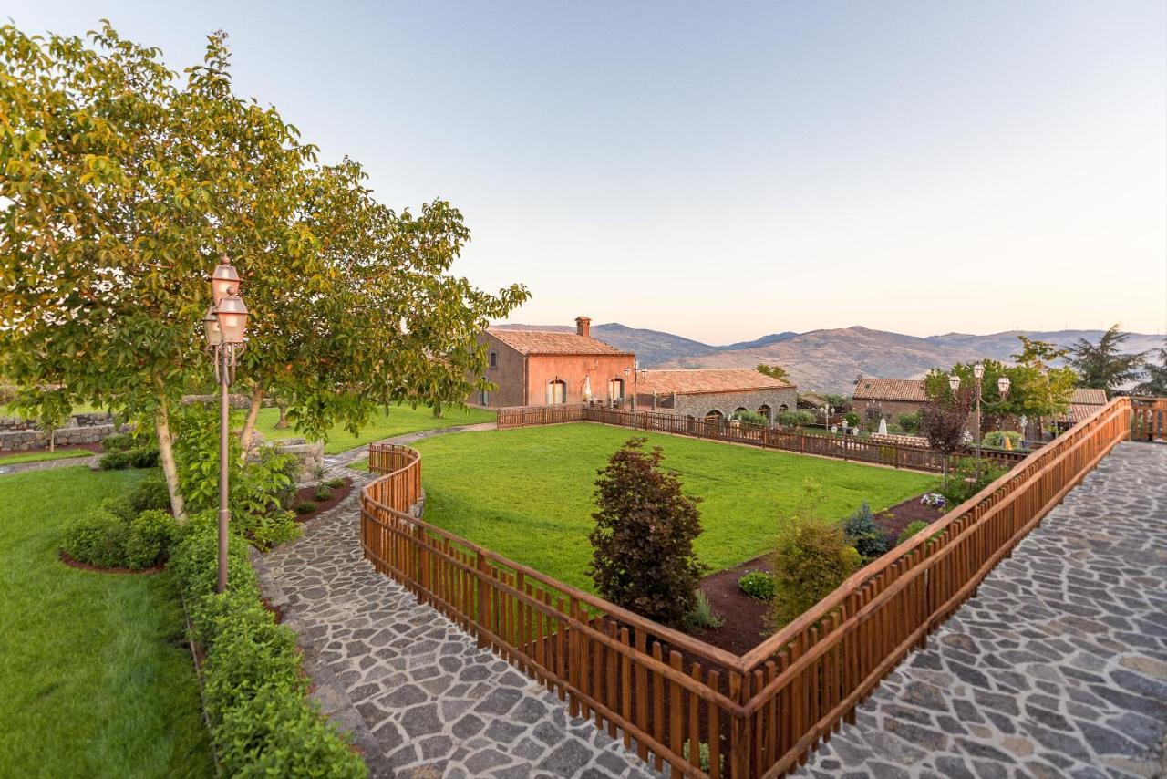 Etna Quota Mille Boutique Hotel, Typical Sicilian Food & Wine Randazzo Exterior photo