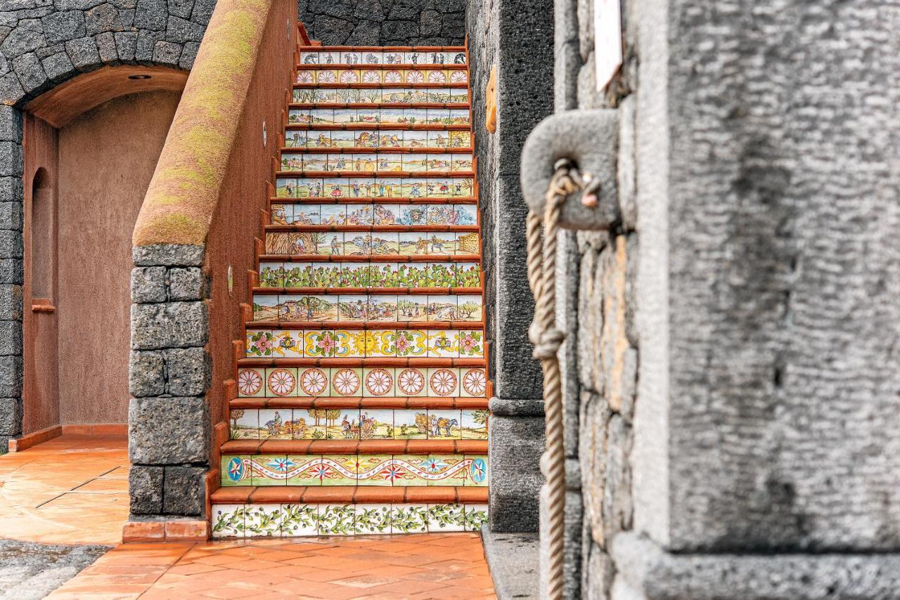 Etna Quota Mille Boutique Hotel, Typical Sicilian Food & Wine Randazzo Exterior photo