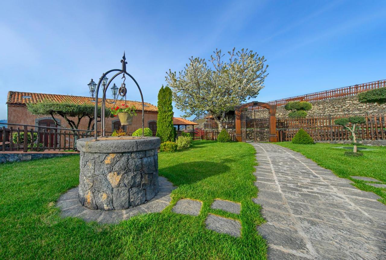 Etna Quota Mille Boutique Hotel, Typical Sicilian Food & Wine Randazzo Exterior photo