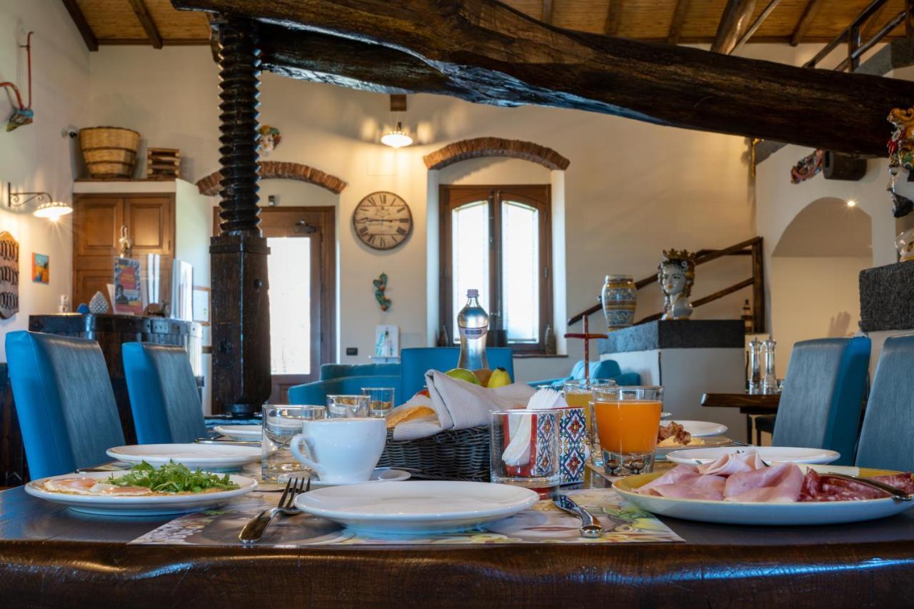 Etna Quota Mille Boutique Hotel, Typical Sicilian Food & Wine Randazzo Exterior photo
